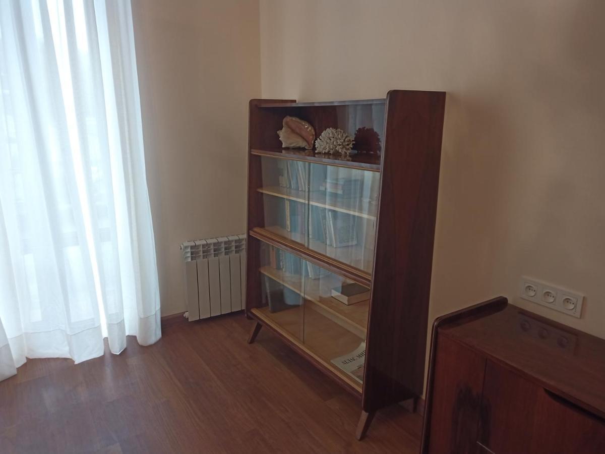 Spacious One Bedroom Apartment In The City Centre Yerevan Exterior foto